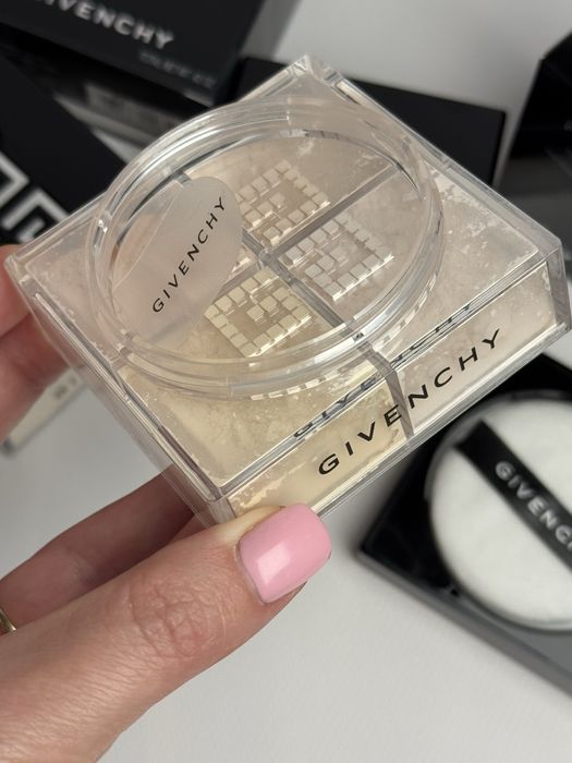 Пудра Givenchy 2 satin