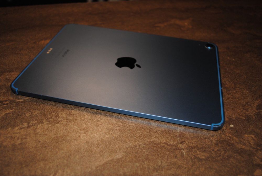 Б/У iPad Air 5 10.9" Wi-Fi + Cellular 64G Blue M1 Chip
