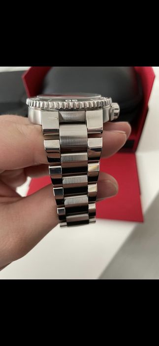 ORIS Aquis Small Second Date