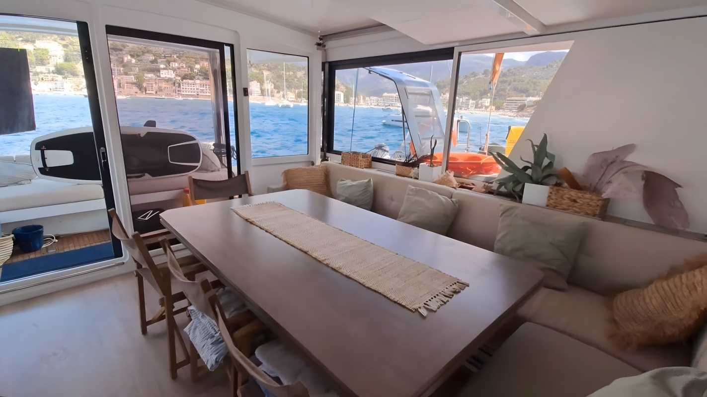 Jacht katamaran Bali 5.4 /2022 rok/ FV/ cena brutto
