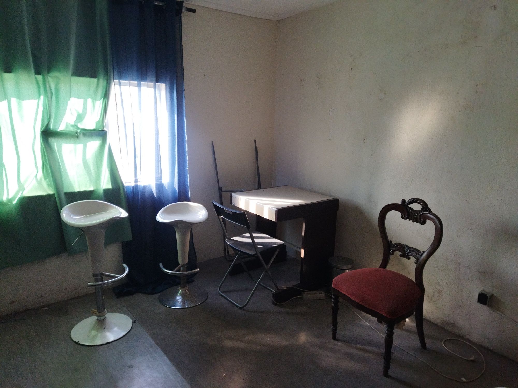 Quarto solteiro para trabalhador