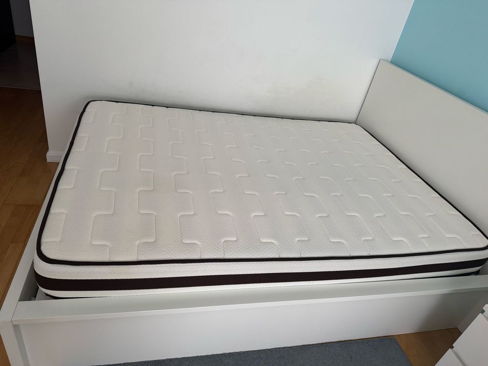 Cama com arrumação Malm do Ikea 140x200