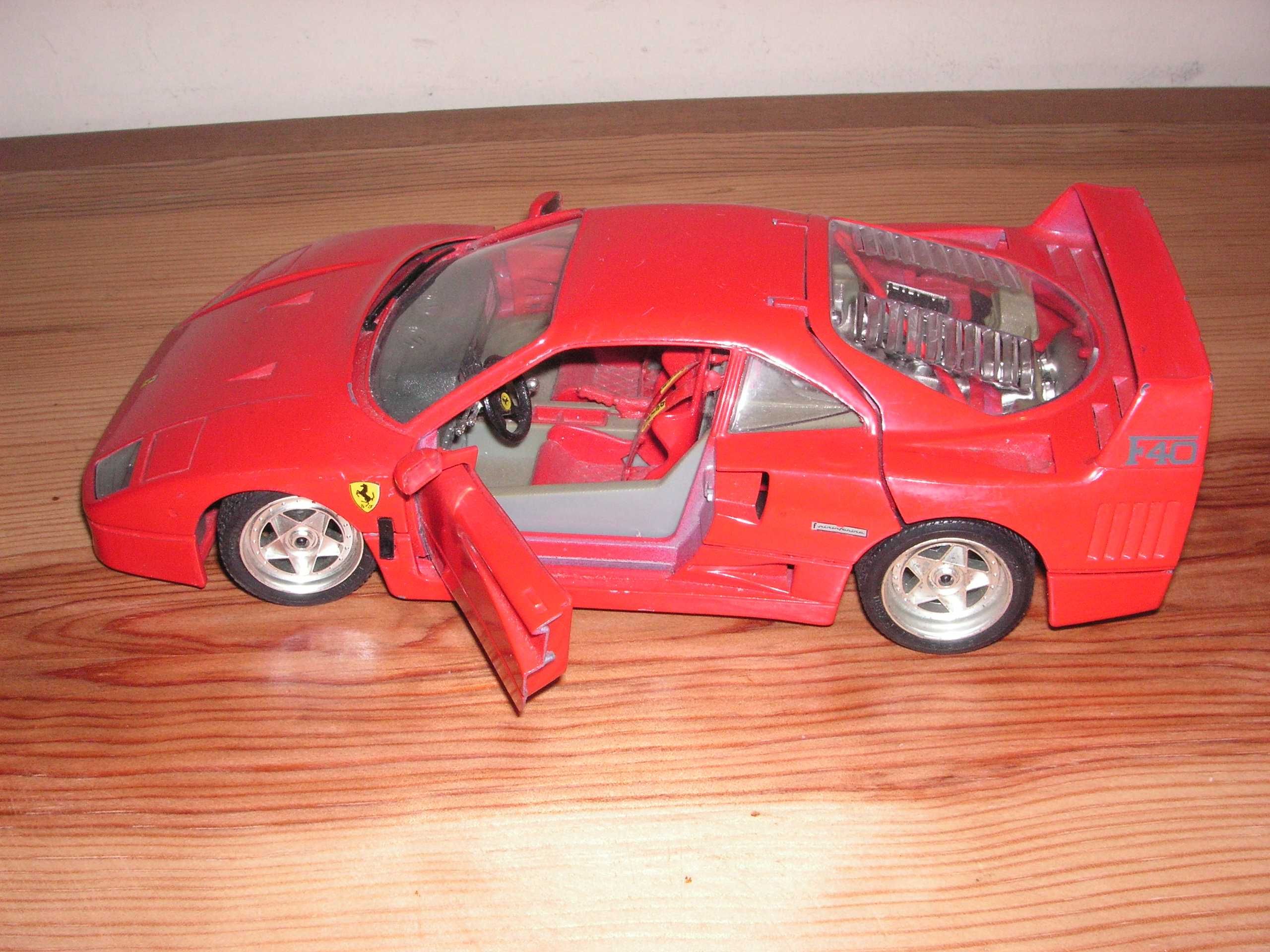 Burago - Ferrari F40 1:18 (1987)