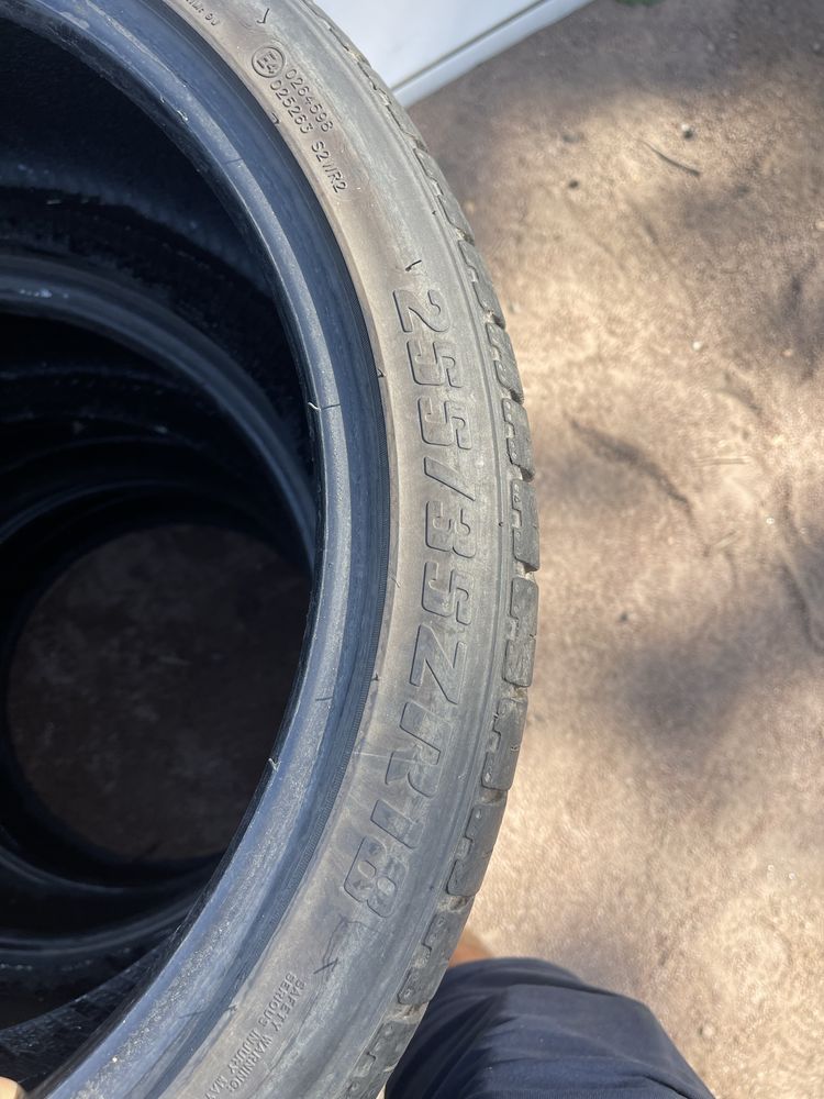 Резина гумма скат 225 40 R18 і 255 35 R18 2019 літо комплект гума