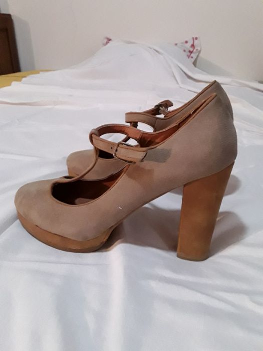 Sapatos Novos com salto compensado 8 cm - muito confortáveis