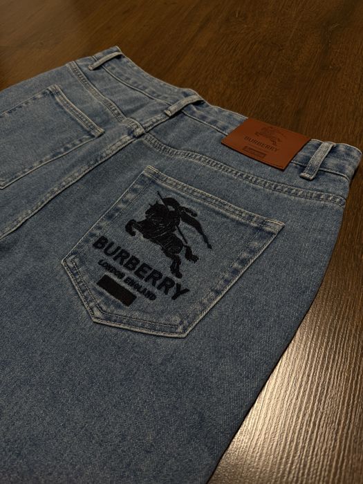 Supreme Burberry Jean Washed Blue Spodnie straight Dżinsy Jeansy Dżins