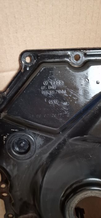 Передня кришка двигуна ауді q5 2017 2.0TFSI