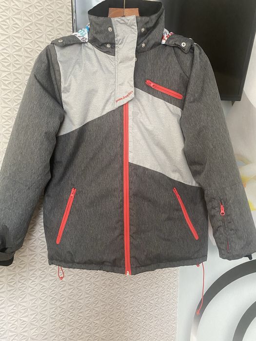 Куртрчка жіноча