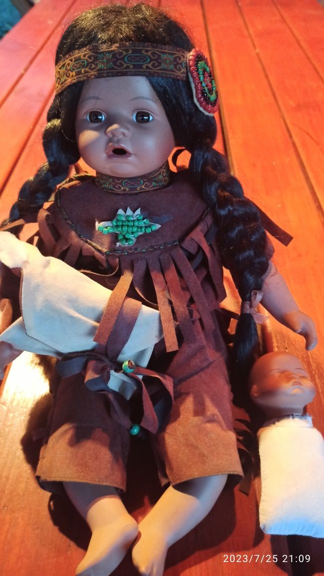Porcelanowa lalka indianka z dzieckiem unikat kolekcjonerska