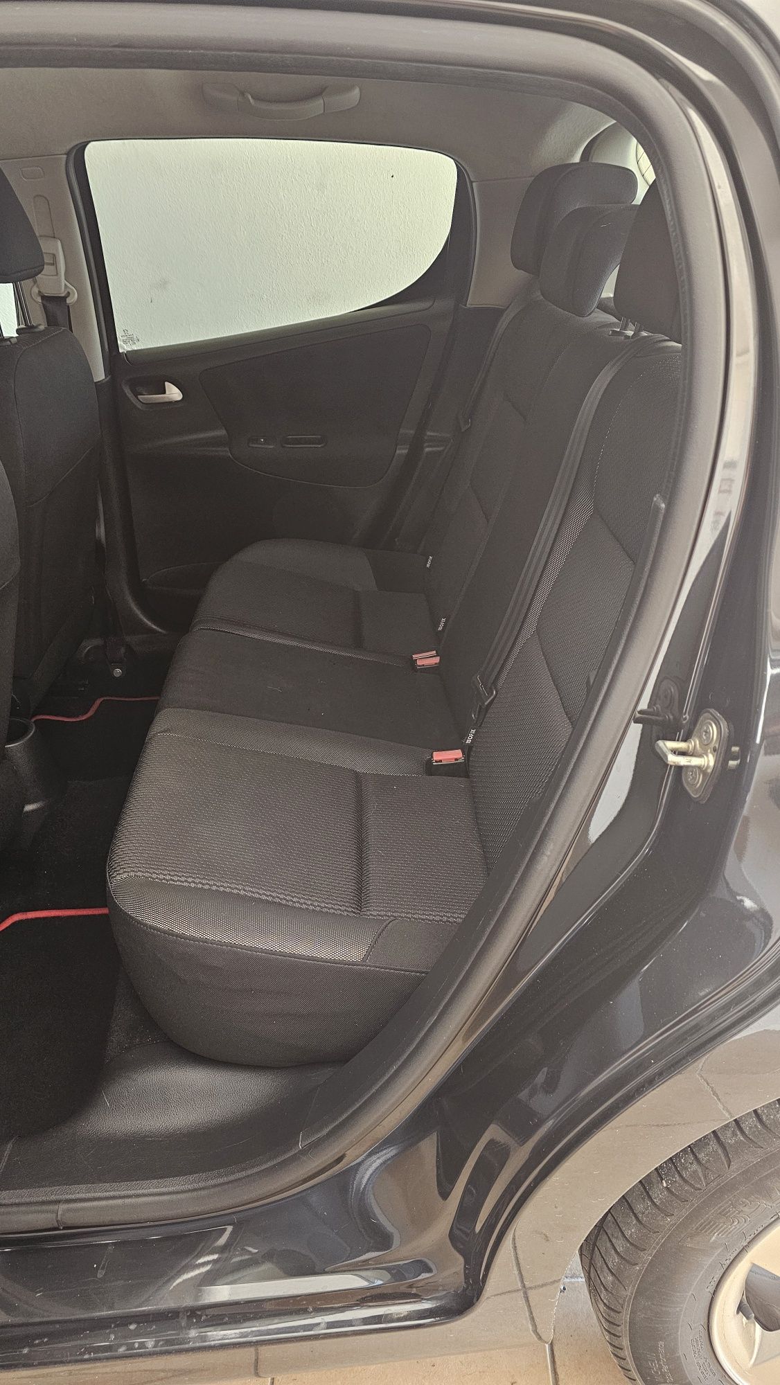 Vendo peugeot 207 sportium,