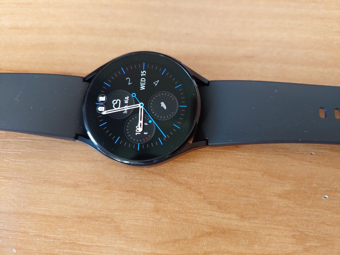 Смарт годинник Samsung Galaxy Watch 4
