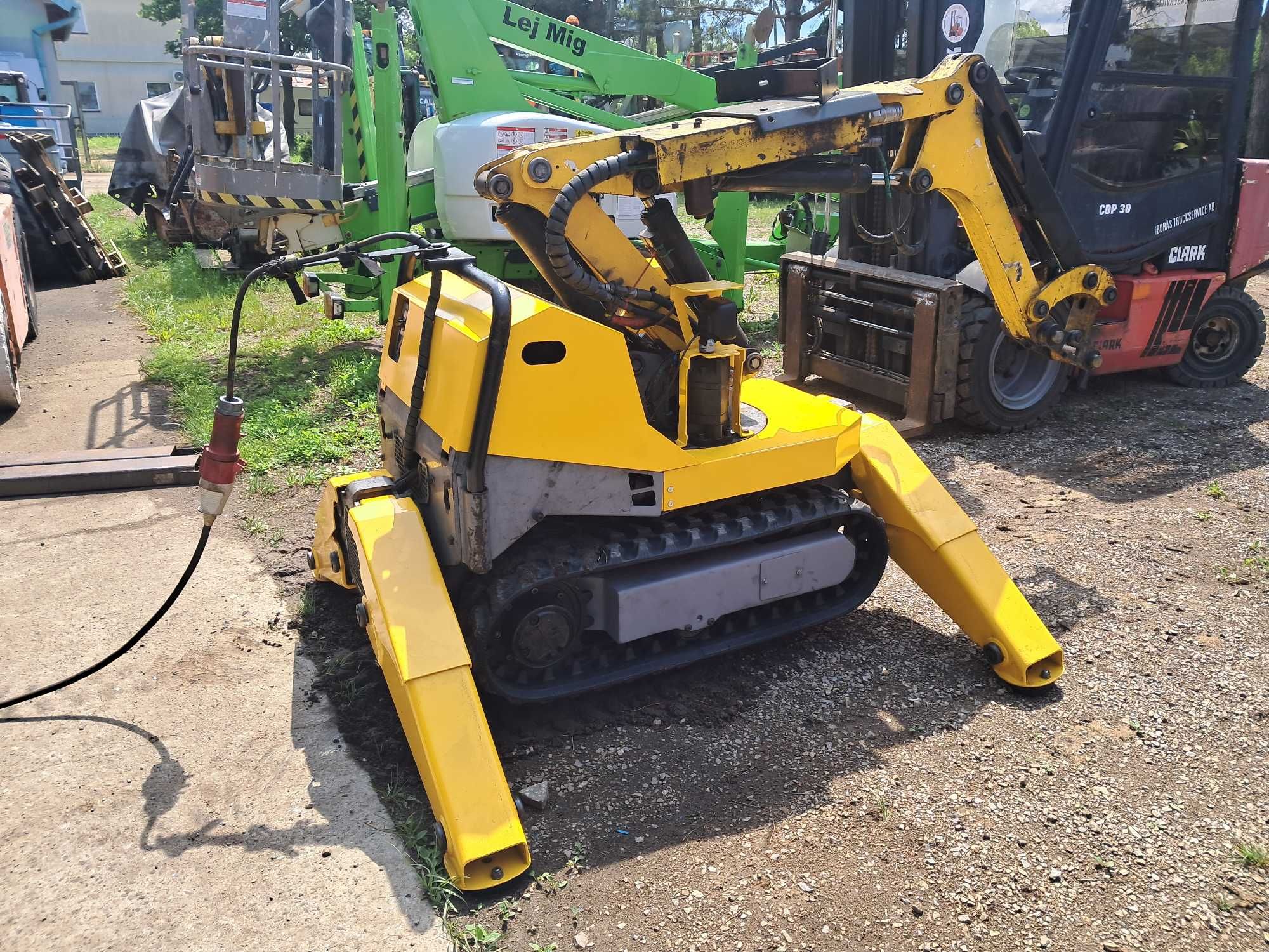 Robot Wyburzeniowy Brokk 90 ,2008r+ młot Atlas Copco SB 152