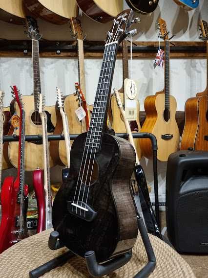 Laila UDW-2313-FO (HG Black) ukulele koncertowe + super pokrowiec