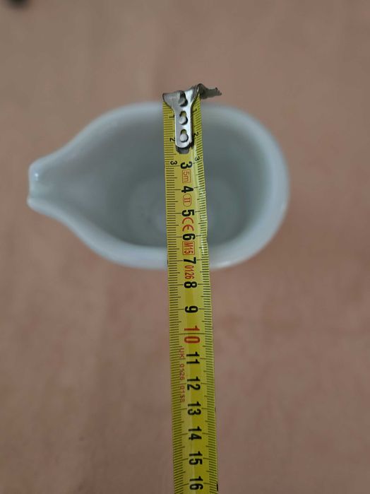 Leiteira branca louça