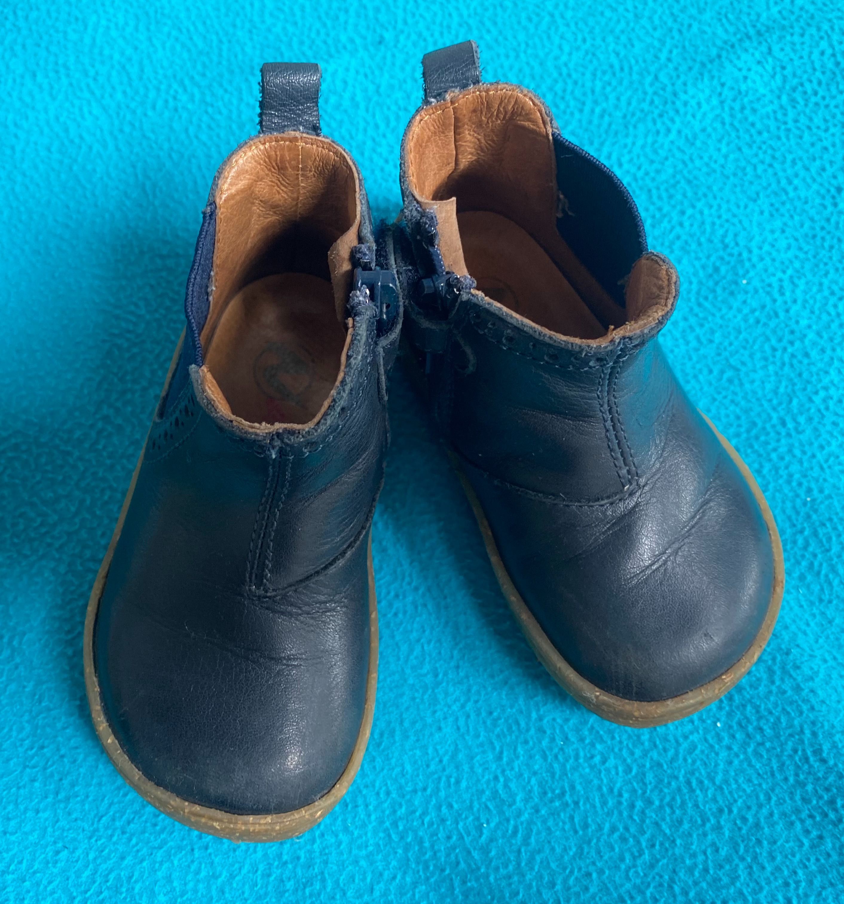 Granatowe botki buty Naturino wygodne porządne skórzane 20