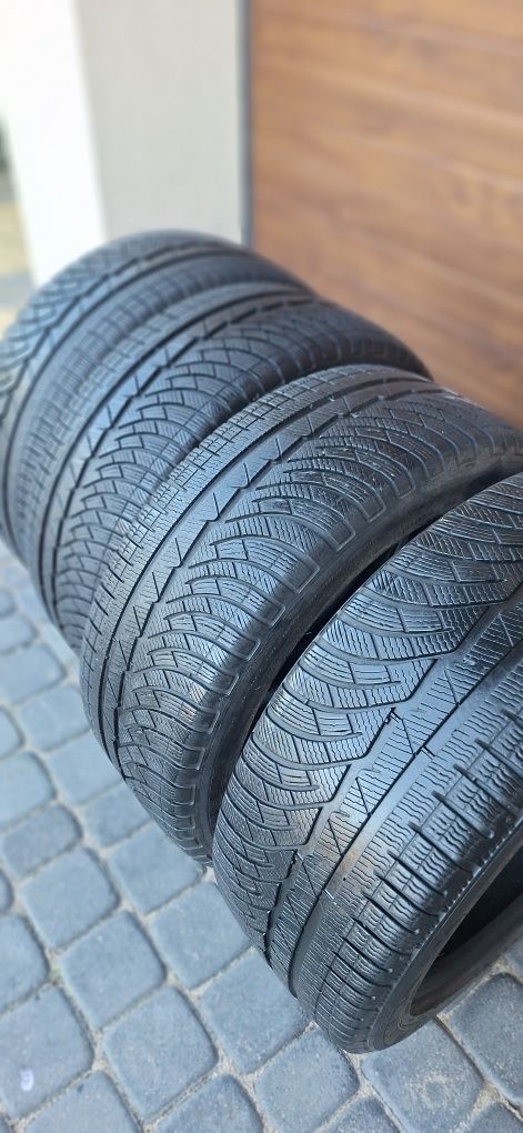 Opony Zimowe Michelin 235/45/18