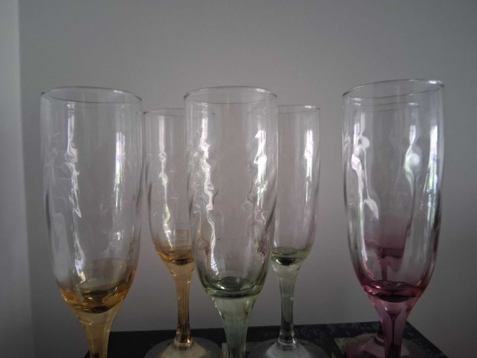 6 copos de champanhe coloridos (flutes) (Portes incluídos)