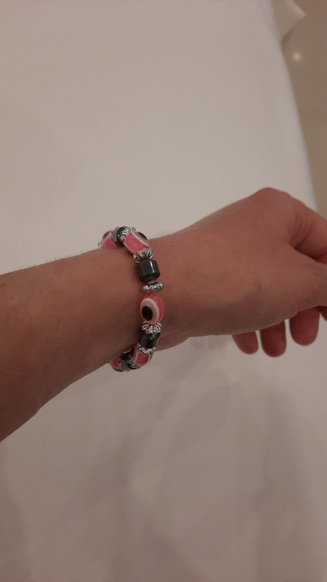 Pulseira da sorte - rosa, cinzenta e branca