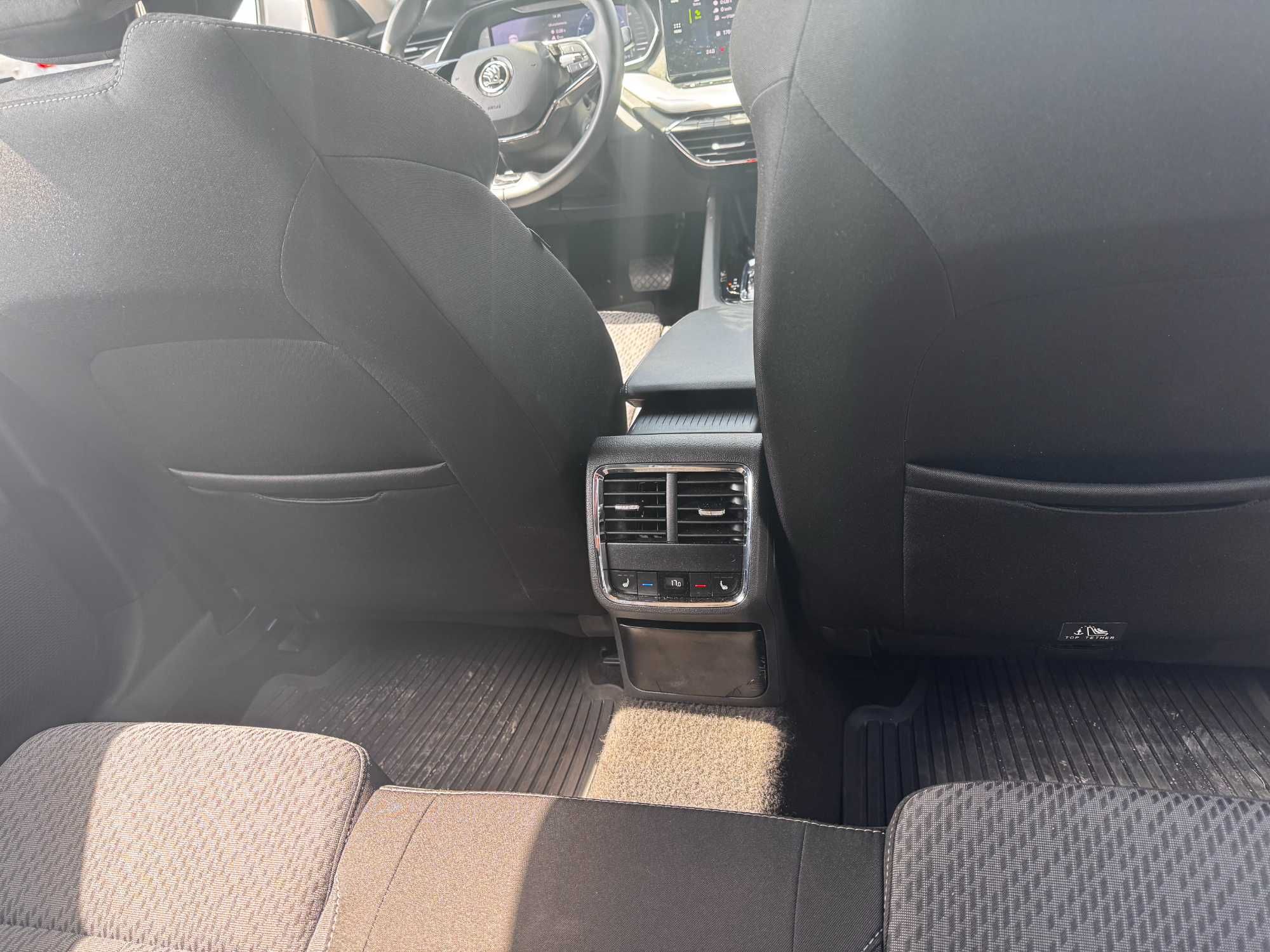 Wynajem SKODA OCTAVIA 4 2024 Taxi Uber Bolt iTaxi Premium dużo zleceń