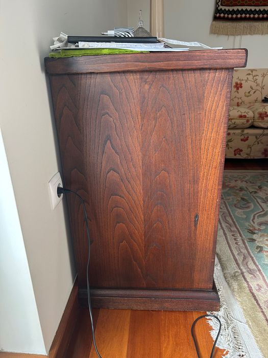 Belíssimo móvel rústico em madeira maciça