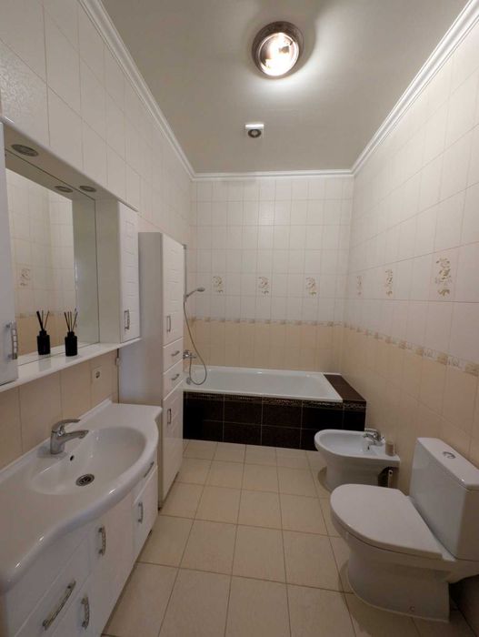 Оренда  БУДИНКУ !Зарядка для електромобіля!