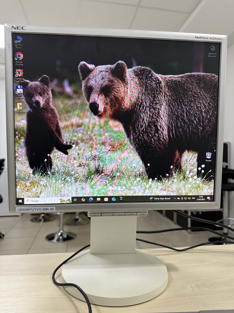 Мониторы, клавиатура,монитор,кабель vga,dvi.