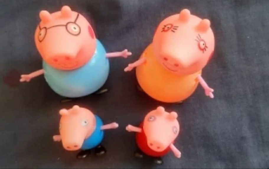 Conjunto Pack Novo 4 Figuras Bonecos familia Porquinha Peppa Pig