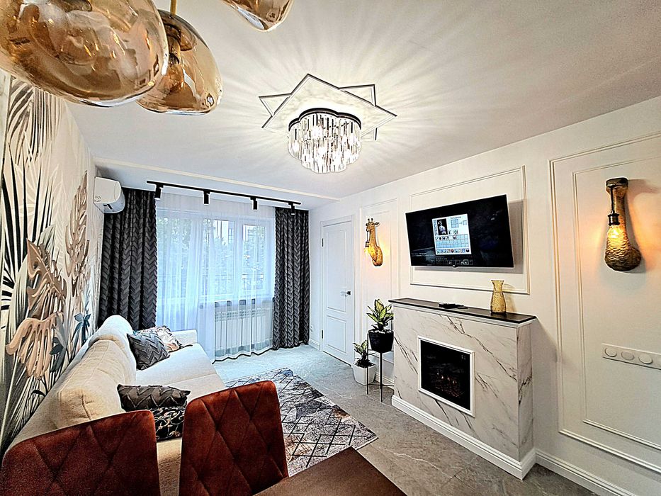 NEW Квартира біля ТРЦ Никольский, джакузі, SMART TV, центр, подобово