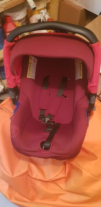 Carrinho de passeio para bebé