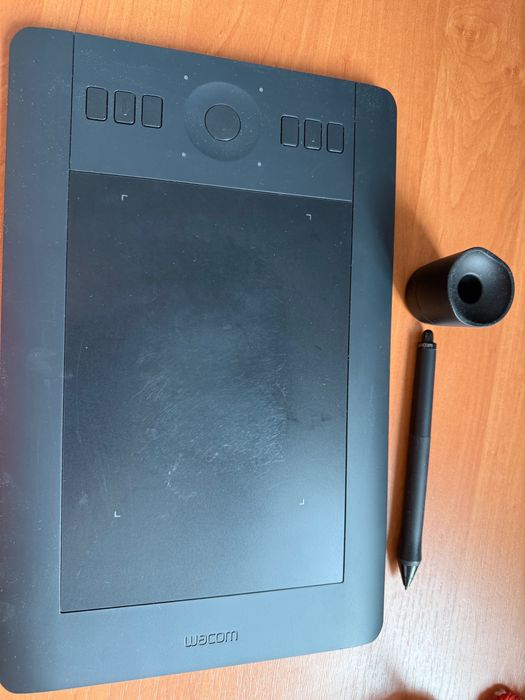 Графический планшет Bamboo Intuos S Small (PTH-451)