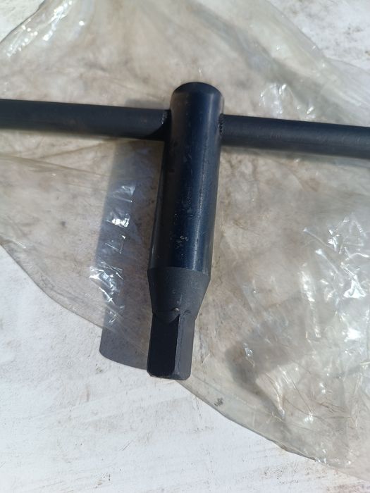 Klucz do uchwytu tokarskiego kwadrat 12 mm