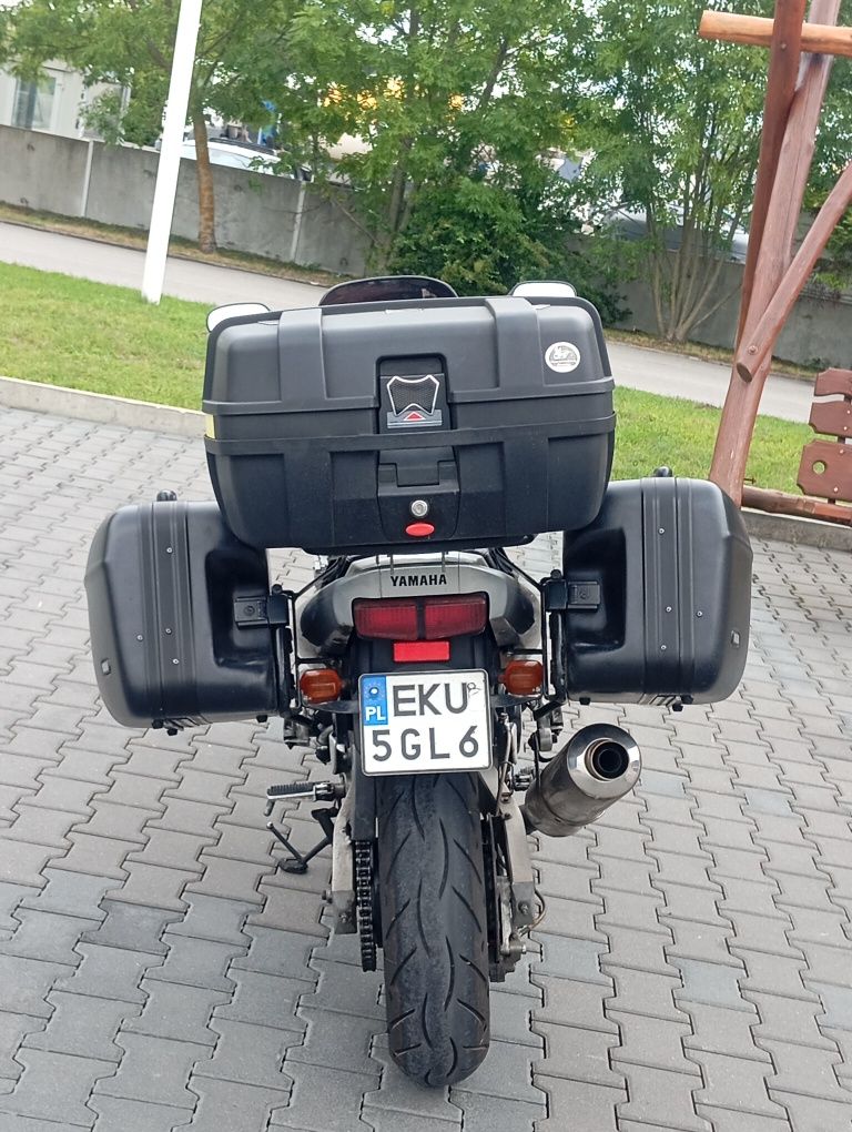 Yamaha FZS 600 Fazer