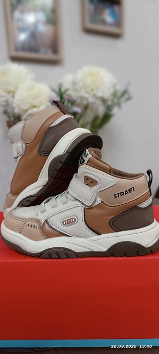 Кросівки осінь 32 р.