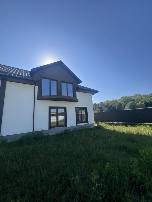 Продаж 2 поверхового дуплексу