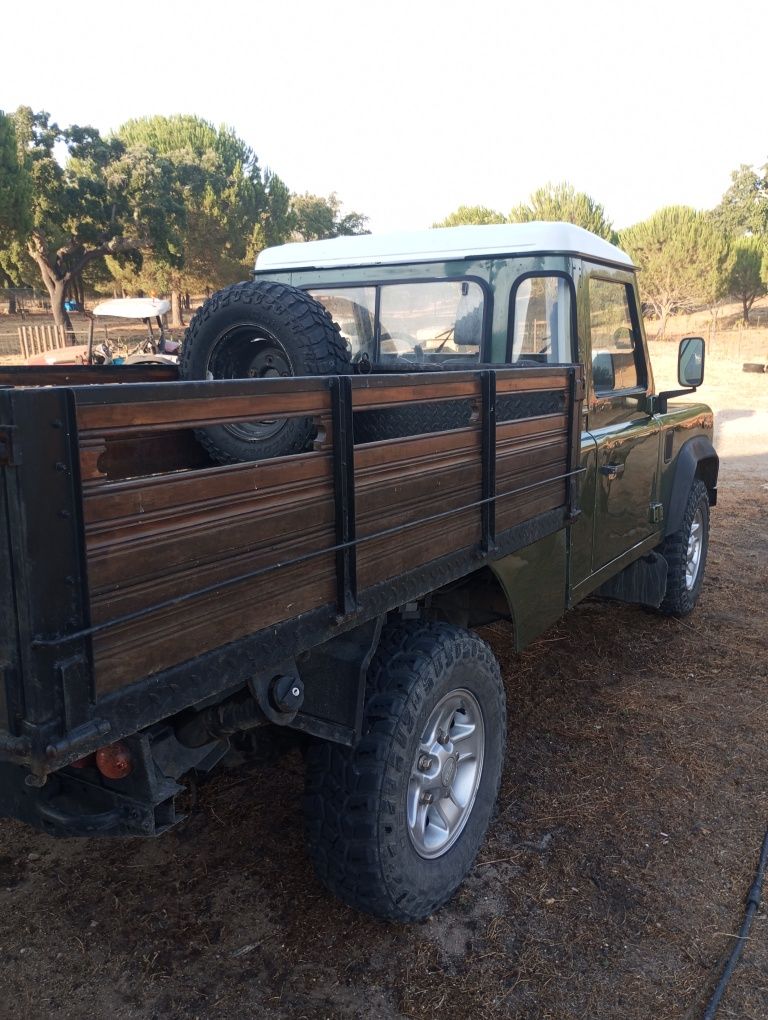 Defender TD5  land rover