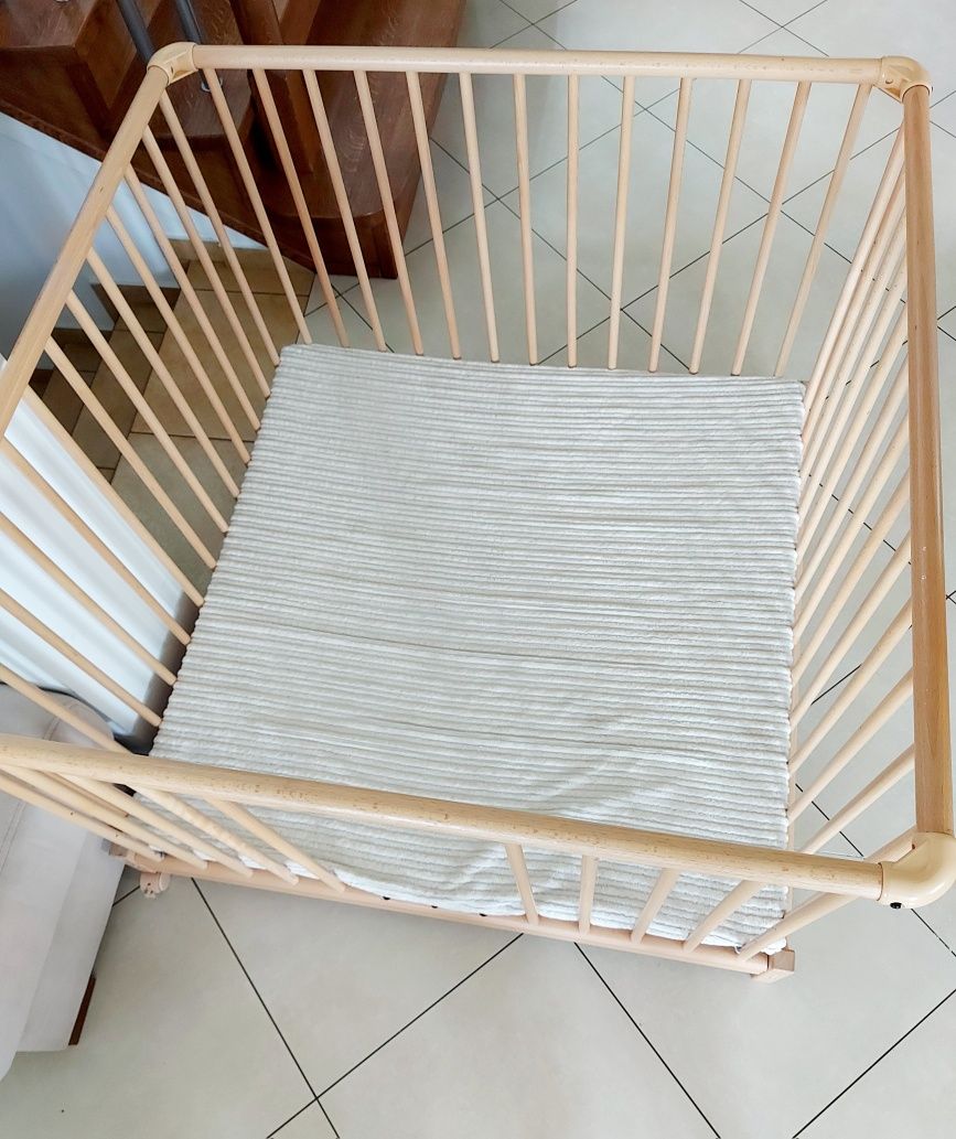 Kojec dla dziecka 100/100/77 cm łóżeczko Geuther niemiecki drewniany m