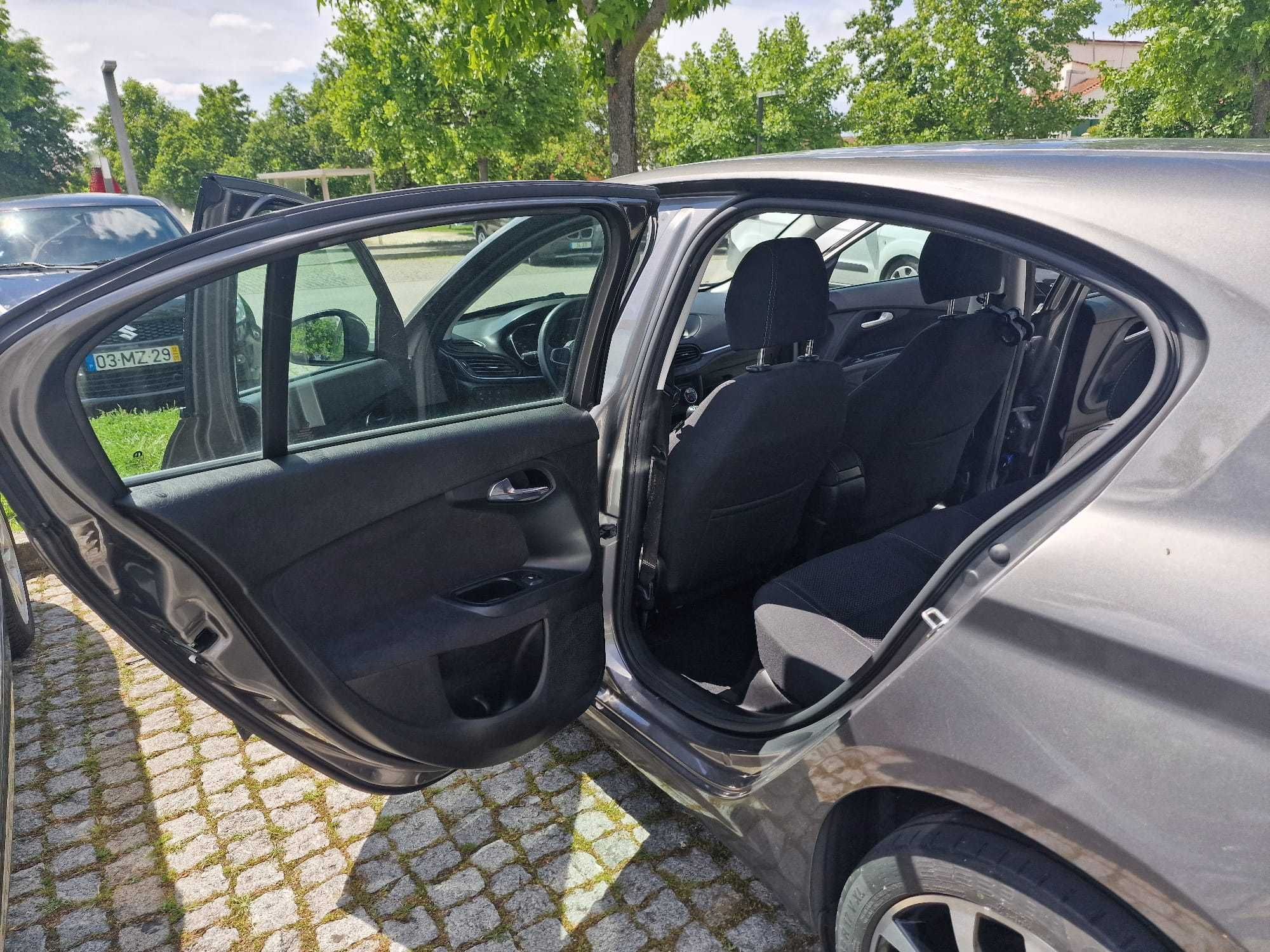 Fiat Tipo em excelentes condições