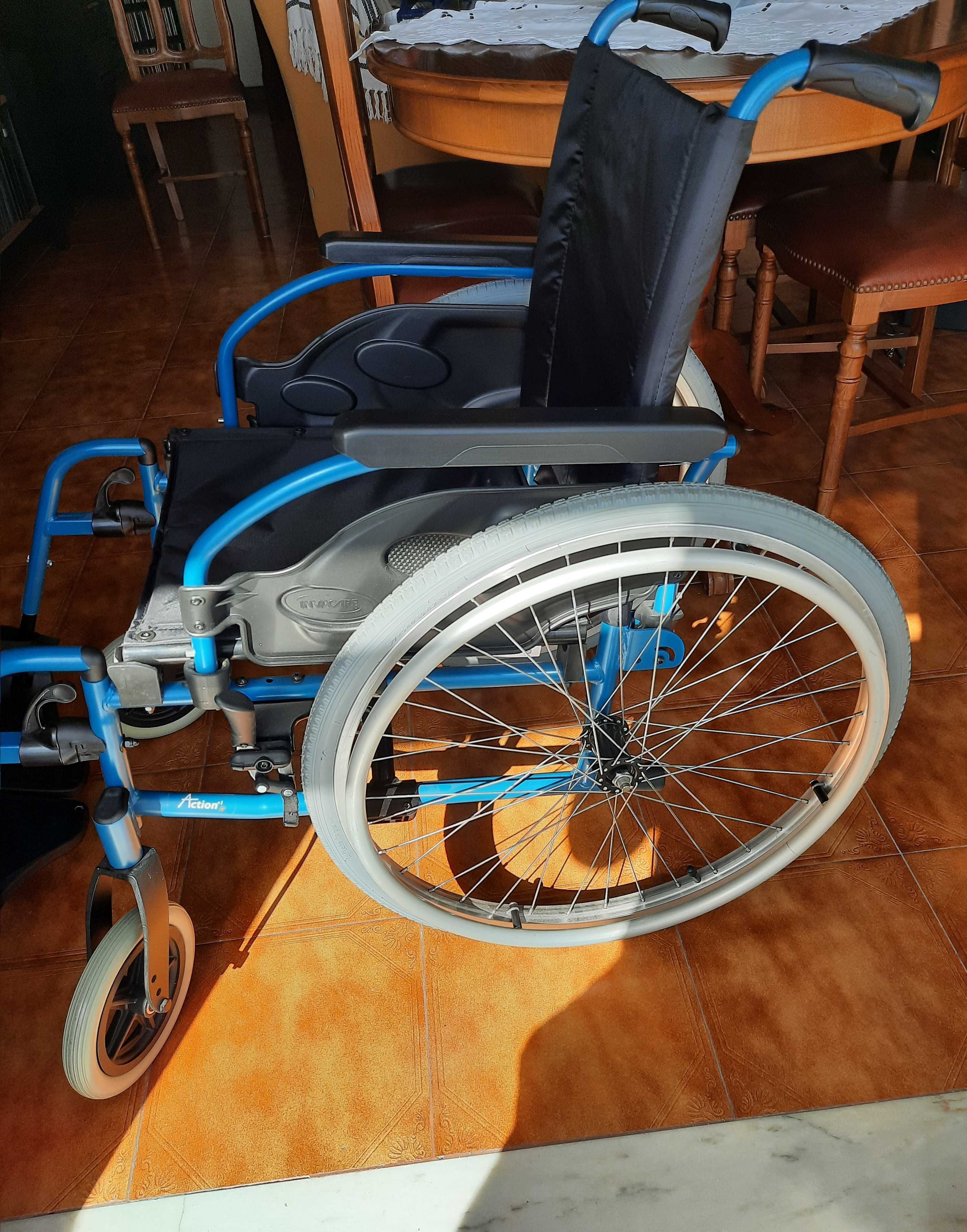 Cadeira de Rodas Invacare - Praticamente Nova