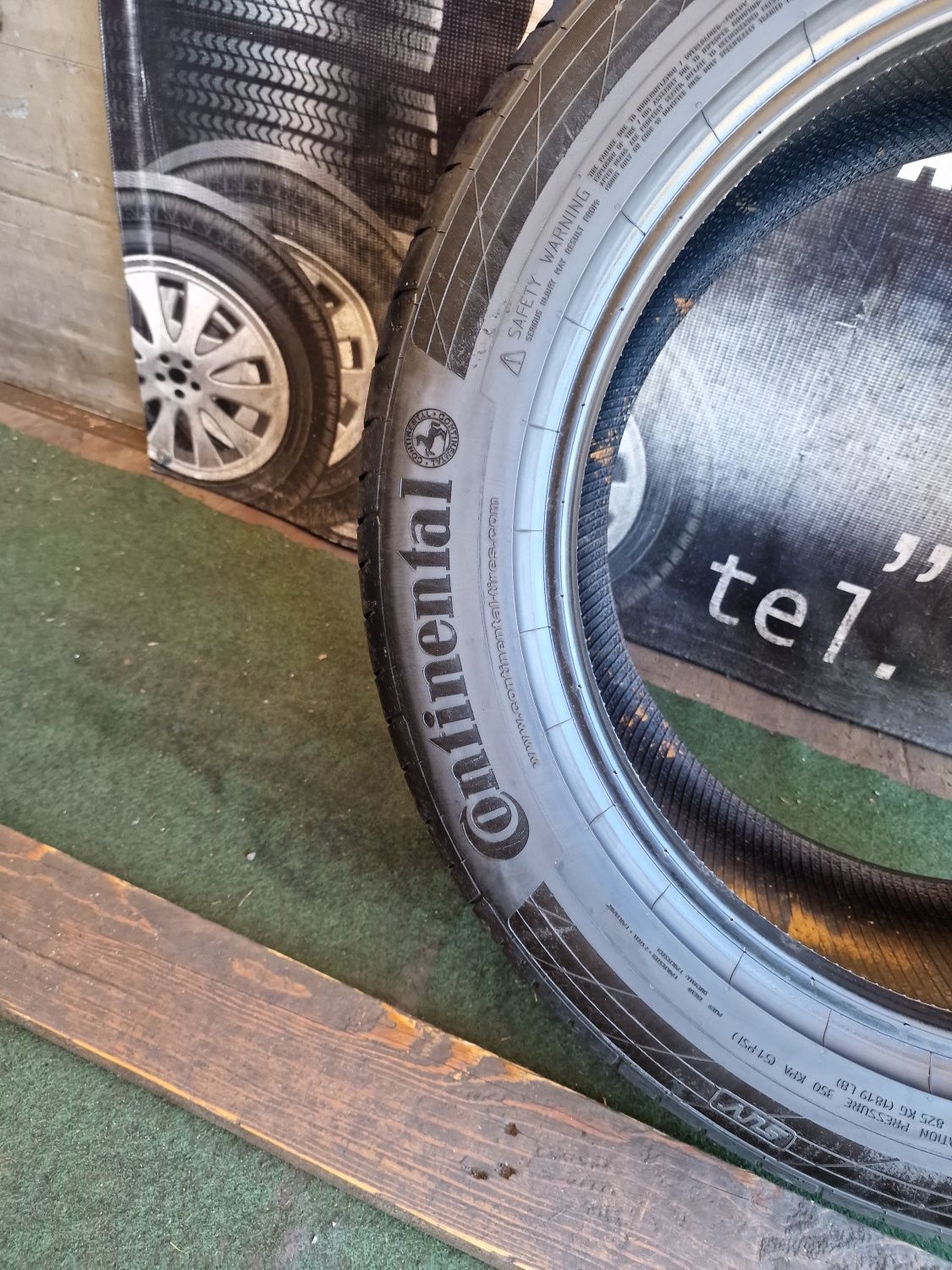 Opona letnia 235/55/19 Continental pojedyncza