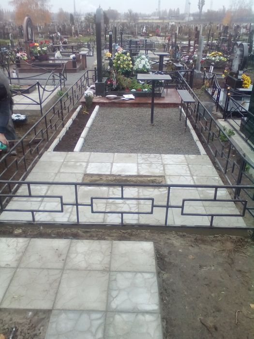 Укладка плитки ,Установка памятников, Все под ключ.