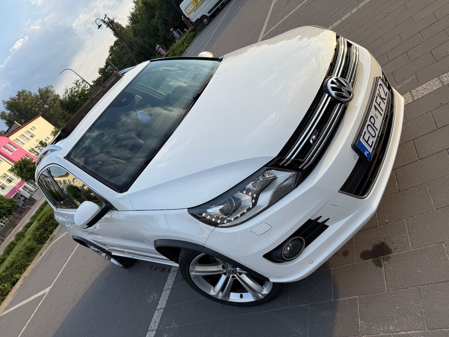 Volkswagen Tiguan R-line 4x4 2.0diesel 177km automat full opcja