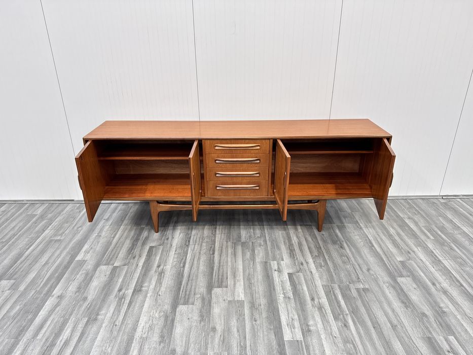 Mid century Aparador