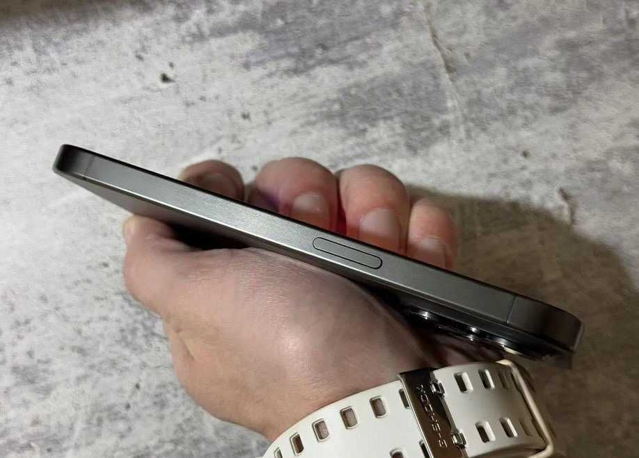 Phone 15 Pro 256GB