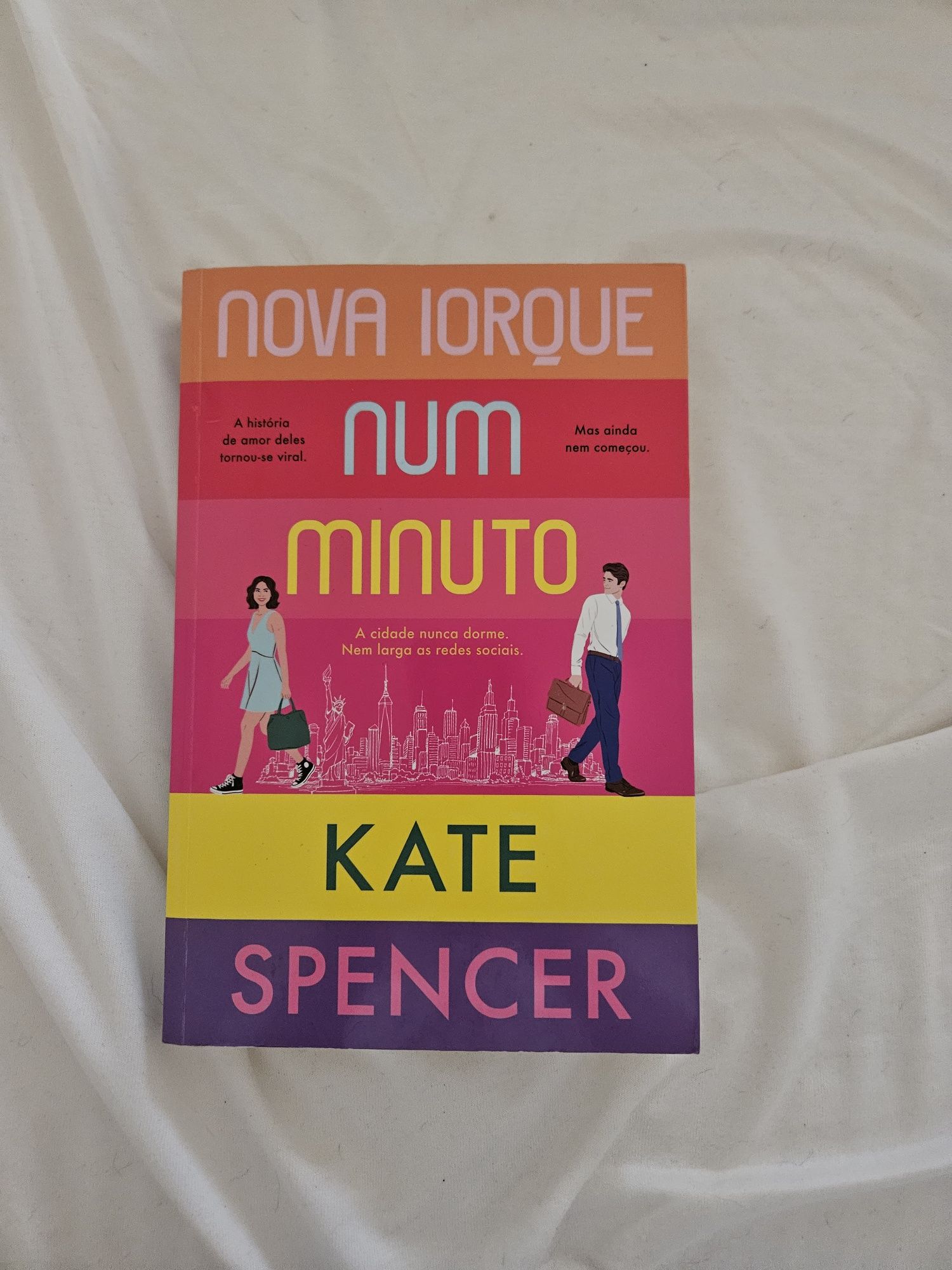 Livro "Nova Iorque num minuto" de Kate Spencer