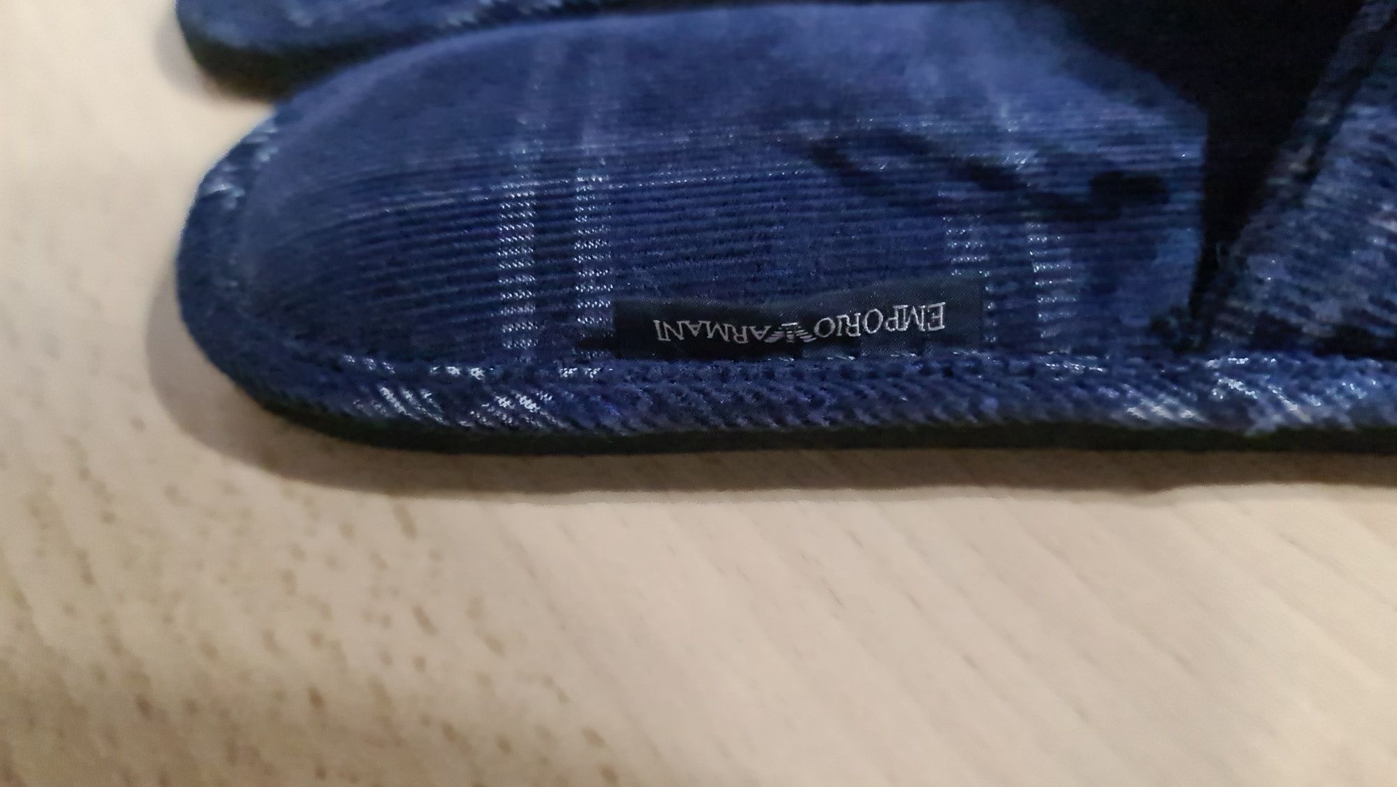 Kapcie, klapki męskie armani.