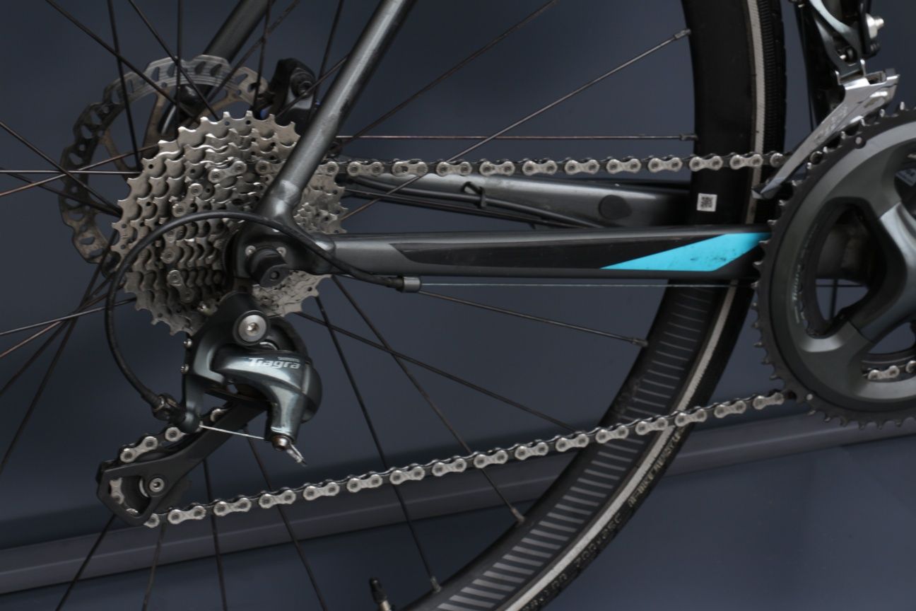 Шосейний велосипед Giant Contend SL 2