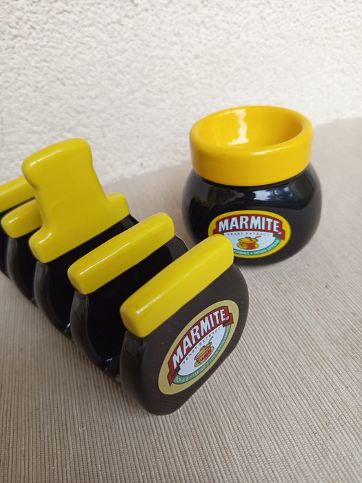 Nowy komplet sniadaniowy tosty i pojemnik na drzem MARMITE  wyjątkowy