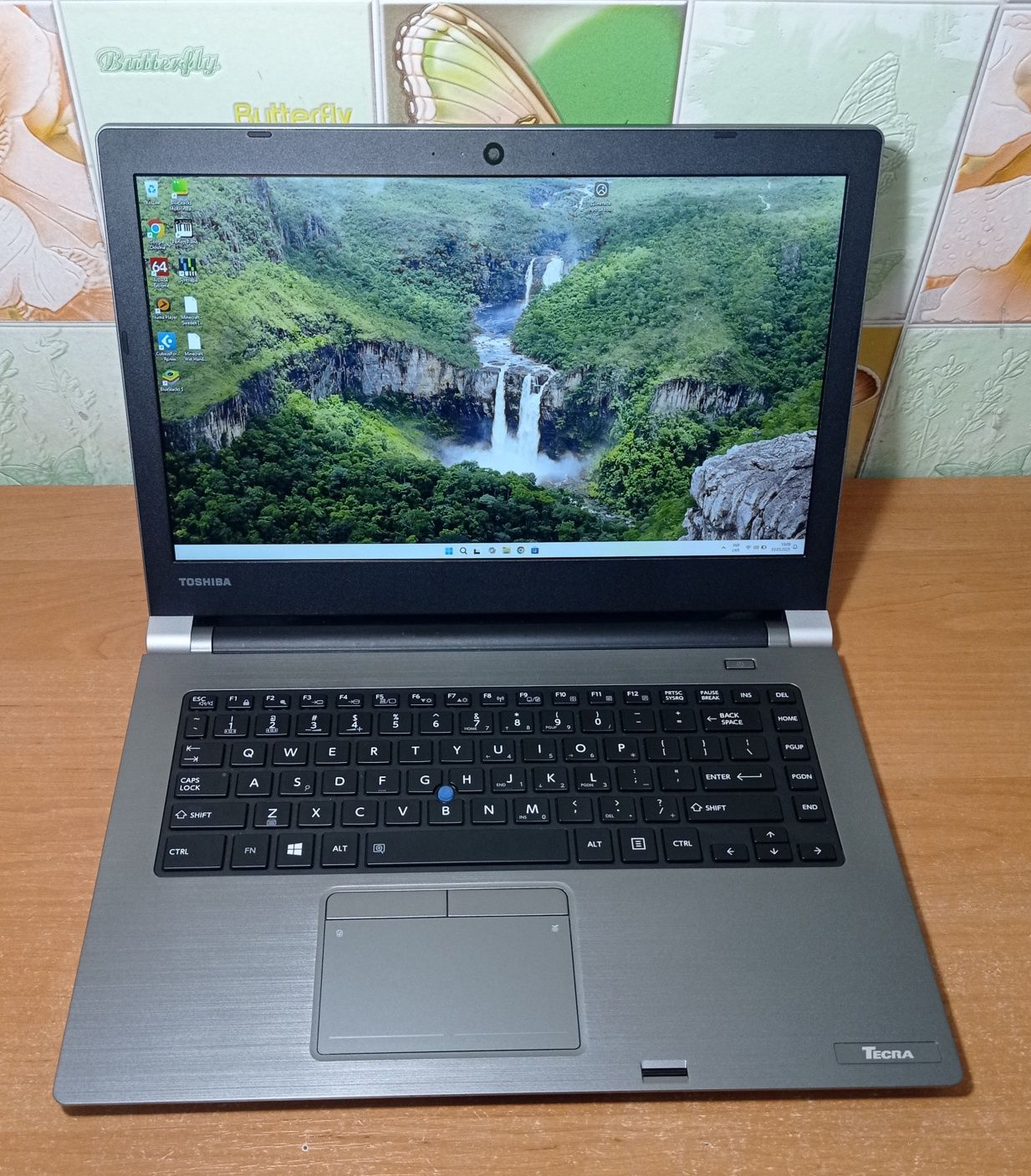 Toshiba tecra A40-C/Full HD/ i5-6200u/8 Gb DDR3/HDD 500GB