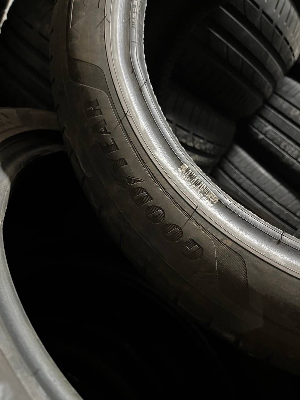 Пара 225/45/17 Goodyear 22 рік