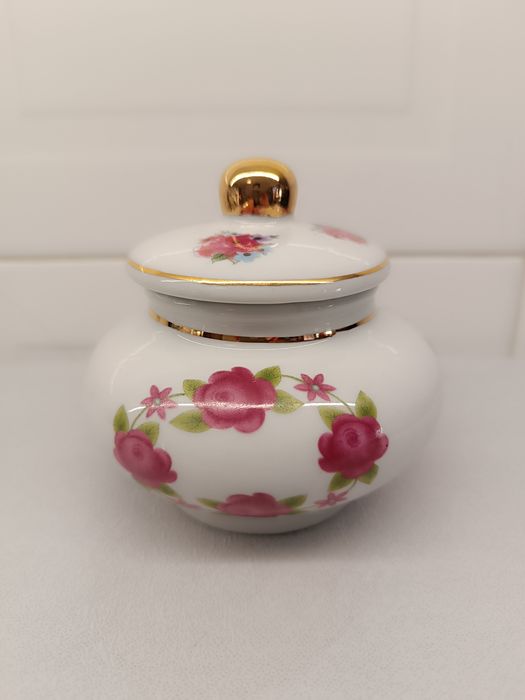 Pote Porcelana Antigo. Arrumação ou Decoração